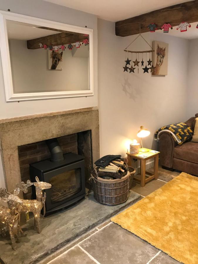 Rustic Retreats Jacks Cottage With Hot Tub & Alpaca Walking Experiences 马特洛克 外观 照片